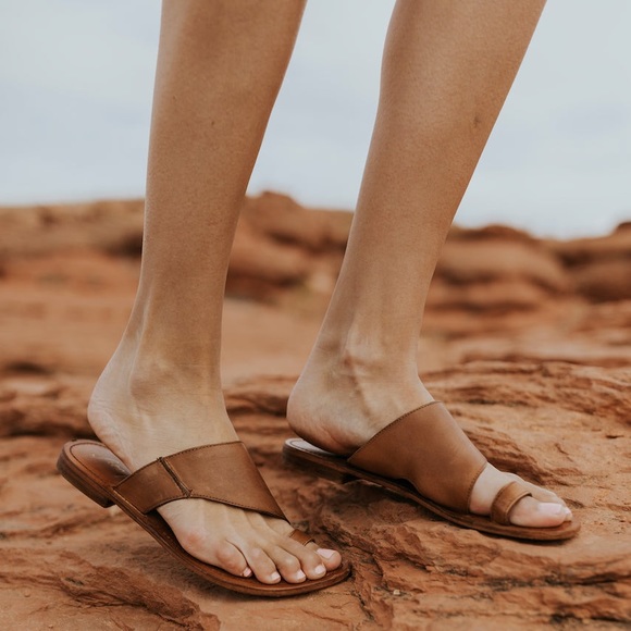 Free People Tan Leather Sandals - Picture 2 of 13